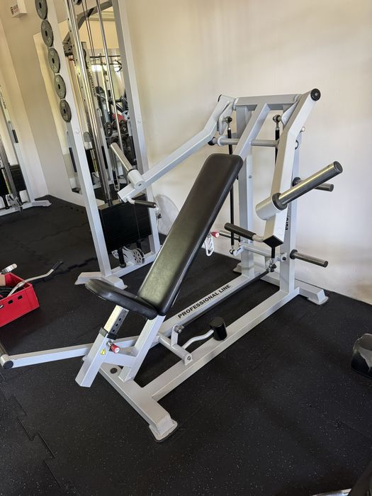 Maszyna hammer do wyciskania na klatke incline bench press Eurosportfitness