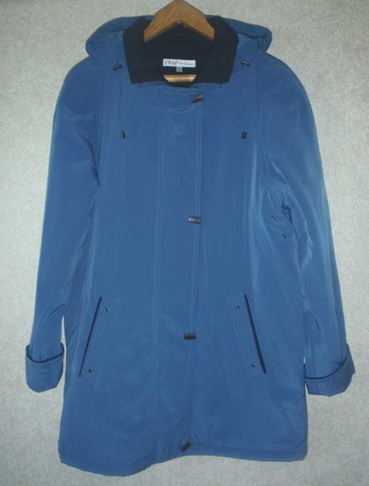 Курточка в голубо-синем тоне, раз. 50-52.