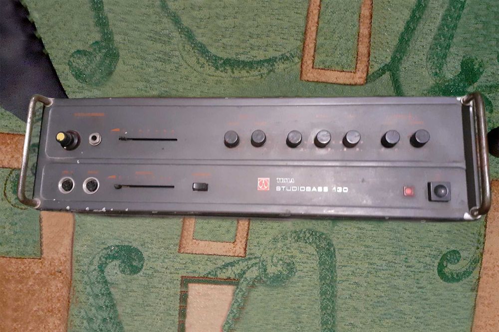 Музичний підсилювач Tesla