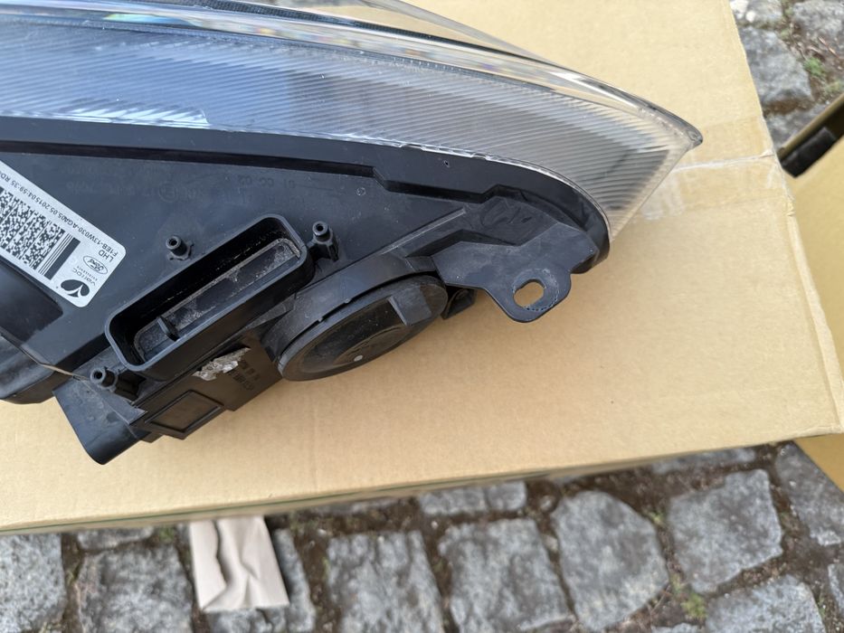 Farol esquerdo led ford focus 2017