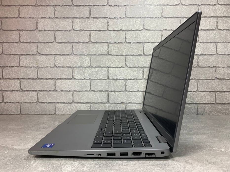 Dell Latitude 5520 (15.6”IPS FHD/i5-1145G7/16GB/256GB) ноутбук