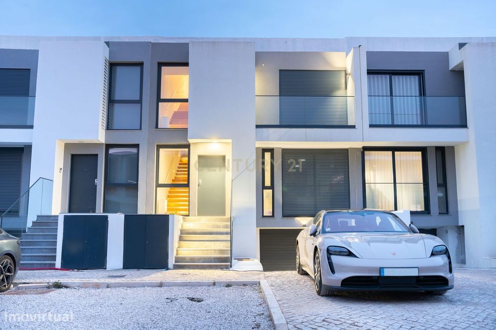 Moradia T3+1  em Alcochete a 20 Minutos de Lisboa