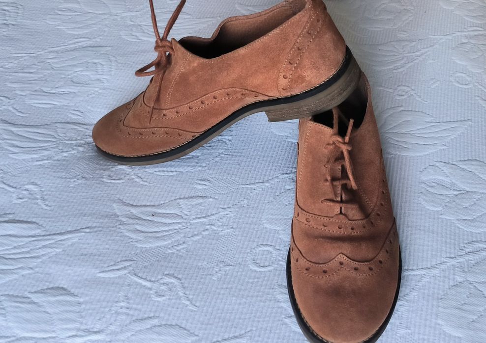 Sapatos de camurça
