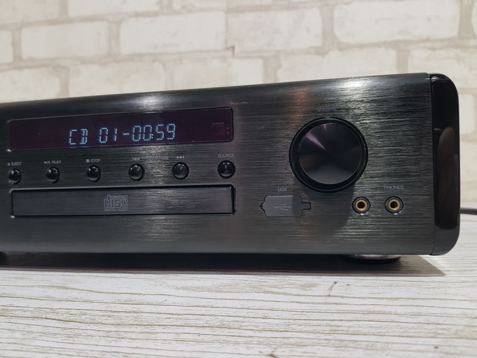 Ламповий! Стерео ресивер/програвач  MAGNAT MC 2S., +1,*2x40 Вт, USB, б/у з Німеччини