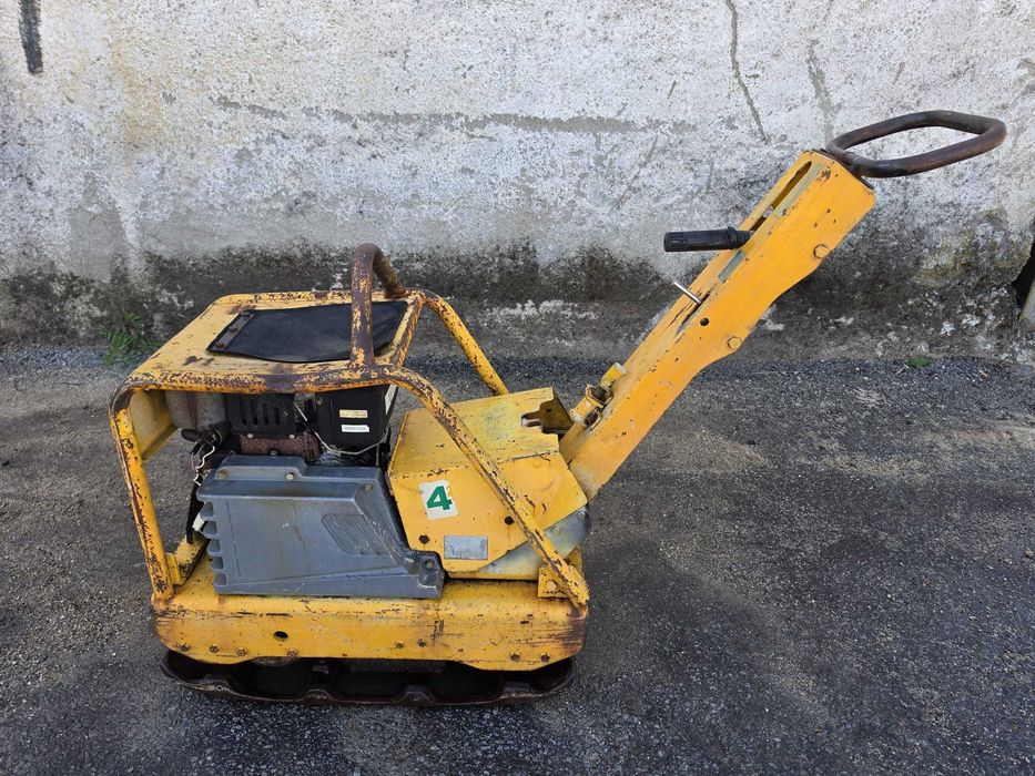 Placa Compactadora / Vibratória Meiwa RP300 - Motor a gásoleo Yanmar - Arranque elétrico