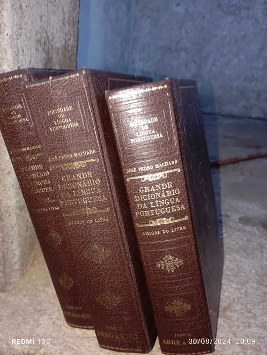 Coleções de livros antigos