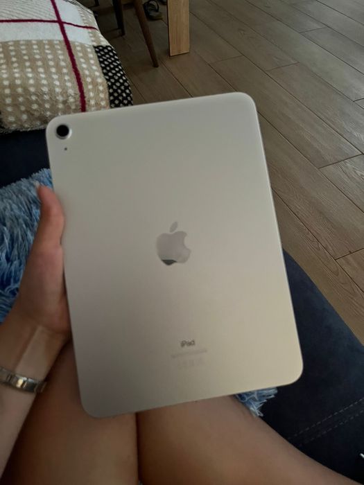 Apple iPad 10th Generation478848423392061441