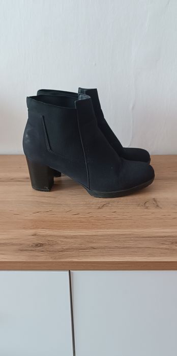 Damskie botki na obcasie granatowe zamszowe 39 26 cm