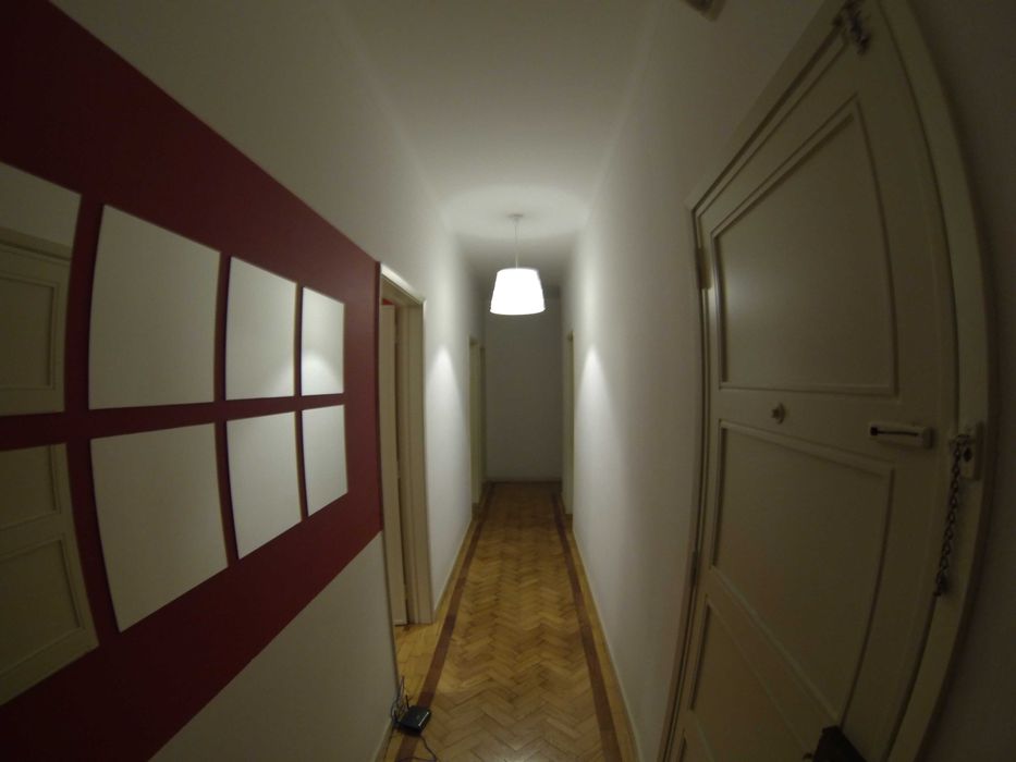 Quarto no centro de Portimão com varanda