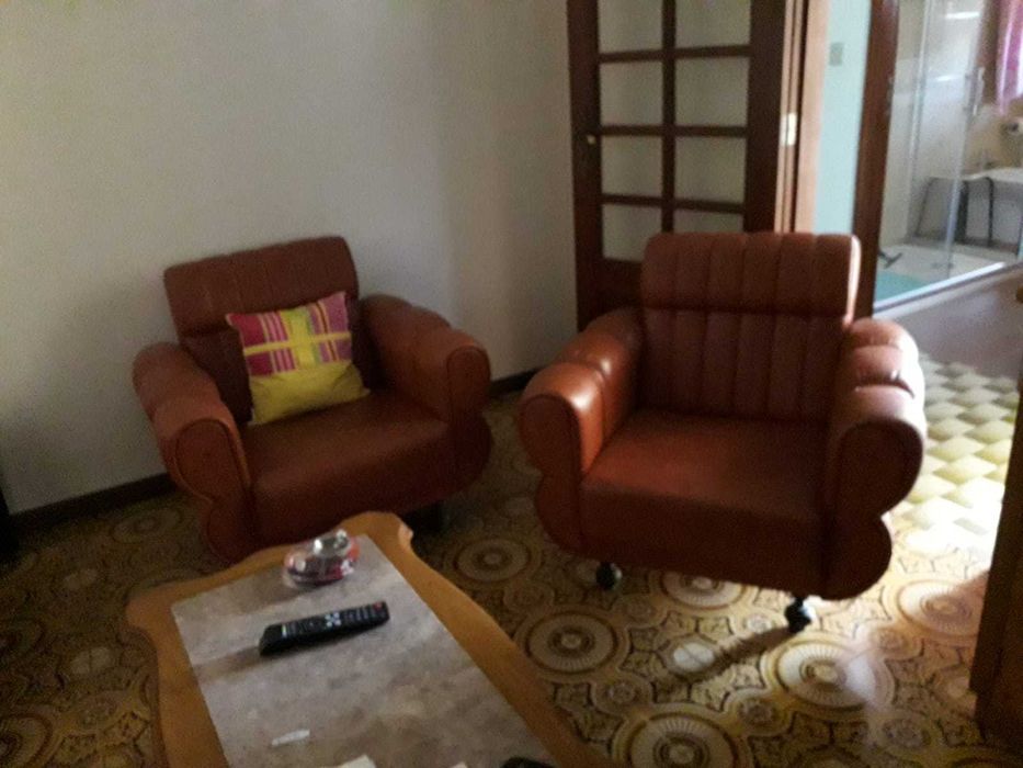 Sofás antigos em excelente estado