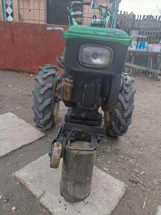 Продам мотоблок зубр 8 к.с