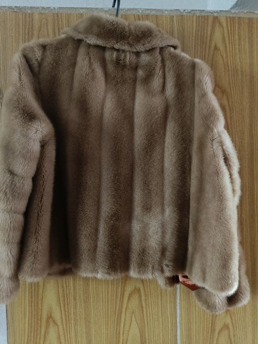 Напівшубок в гарному стані