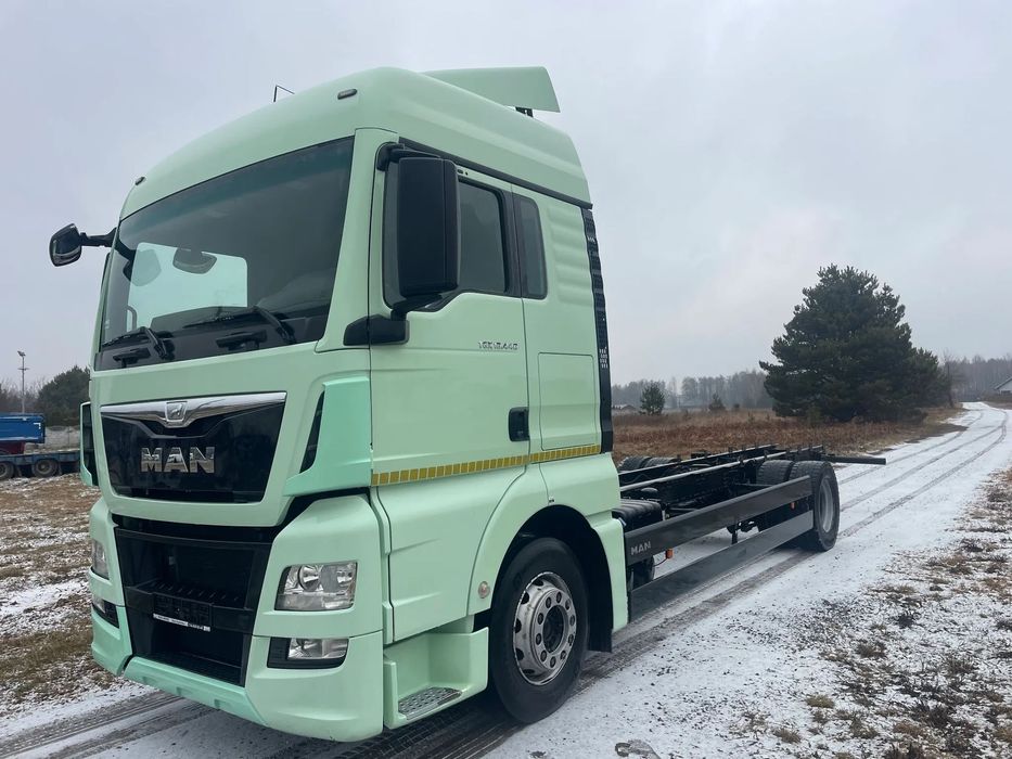 MAN TGX 18.440  Rama 8.20m