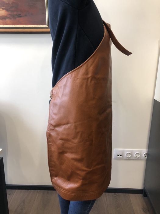 Стильный кожаный фартук