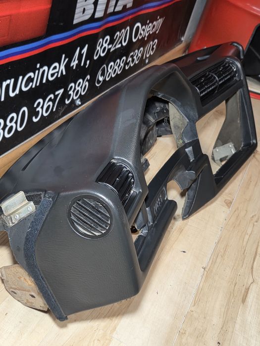 BMW E30 Deska Rozdzielcza Konsola  Kokpit Pulpit Tunel