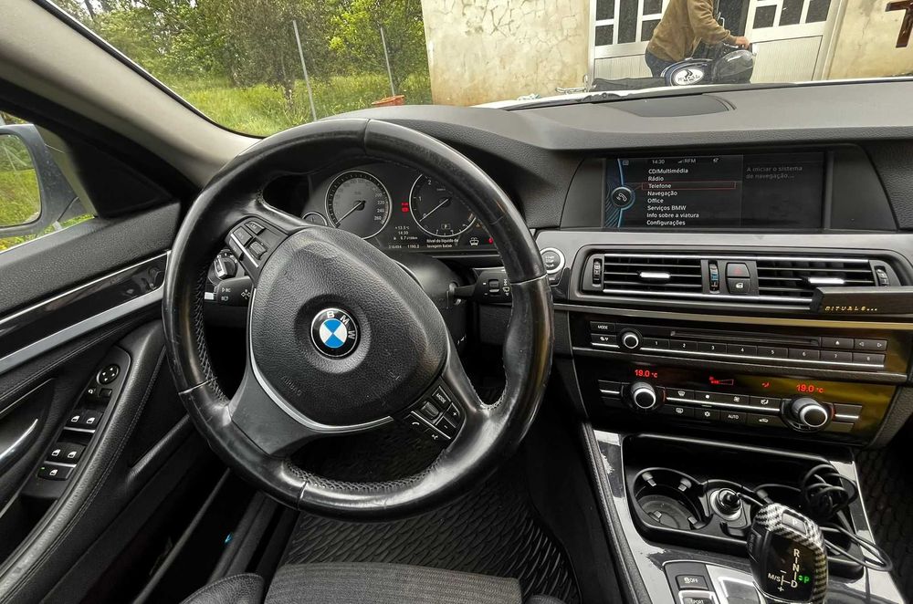 BMW 520d Touring Aut. | Nacional | 184cv | Histórico Limpo