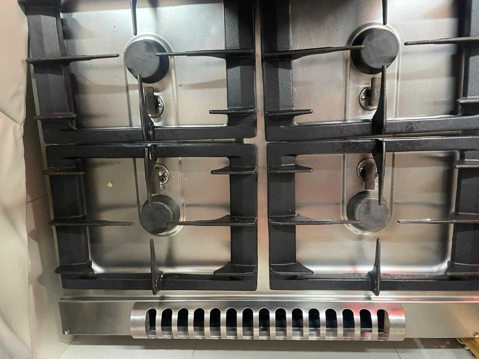 Fogão industrial/profissional a gás com forno Zanussi