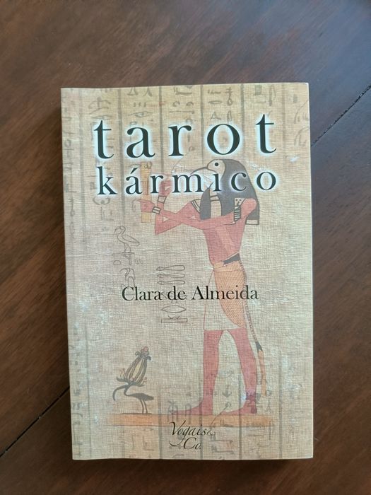 Tarot Kármico livro de Clara de Almeida