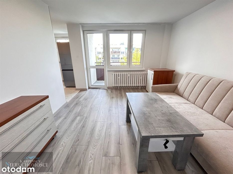Elegancka kawalerka z balkonem po remoncie