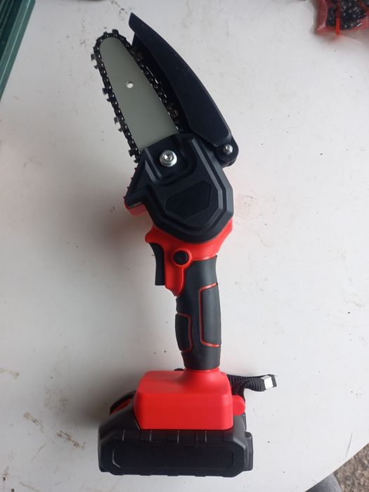 Motossera de mao a bateria