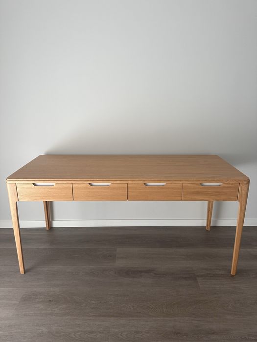 Aparador / Consola de madeira maciça, estilo moderno