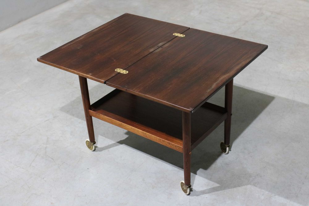 Carrinho de chá Grete Jalk em pau santo | Design Nórdico