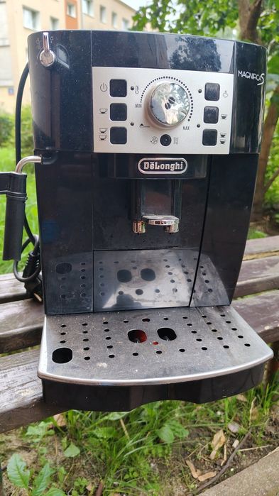 Ekspres do kawy DeLonghi MagnificaS USZKODZONY