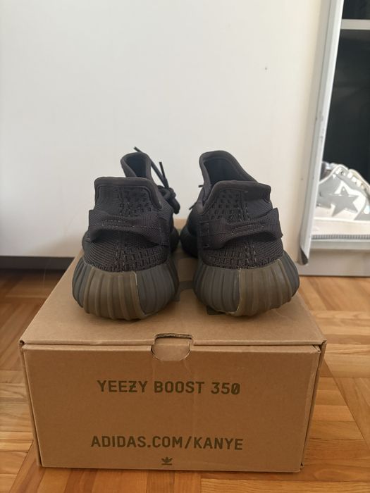 Yeezy 350 v2 cinder
