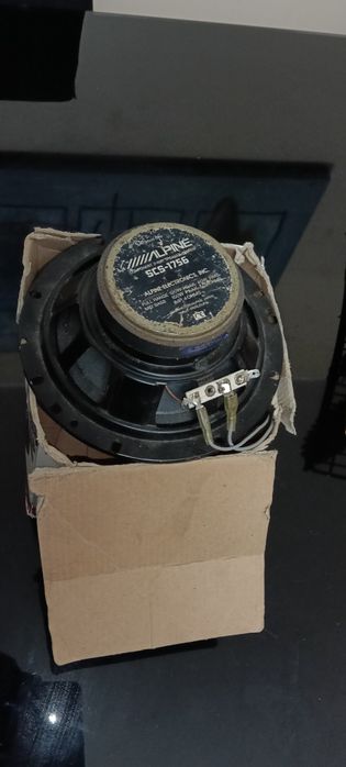 Monitores e coluna se som a trabalhar 100% com garantia