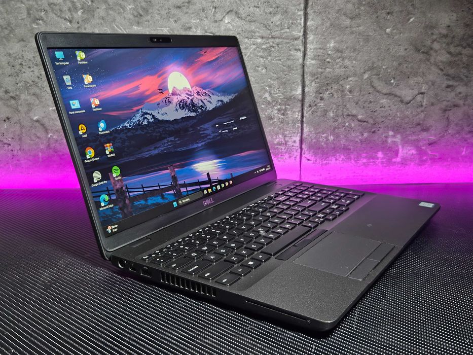 Laptop Dell Latitude 5501 FHD i7-9850H 32GB DDR4 256G SSD UHD 130W W11