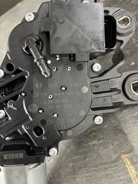 омивача заднього скла(моторчик)(вольцваген гольф 5,6)volkswagen