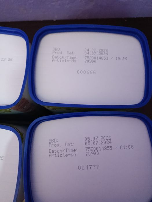 Продам смесь детскую 3