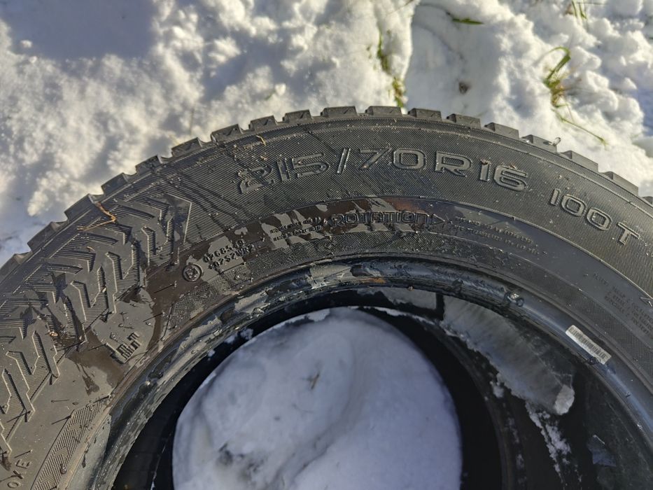 Opony wielosezon- zima 215/70 R 16 Nokian Hakkapelita 8 SUV