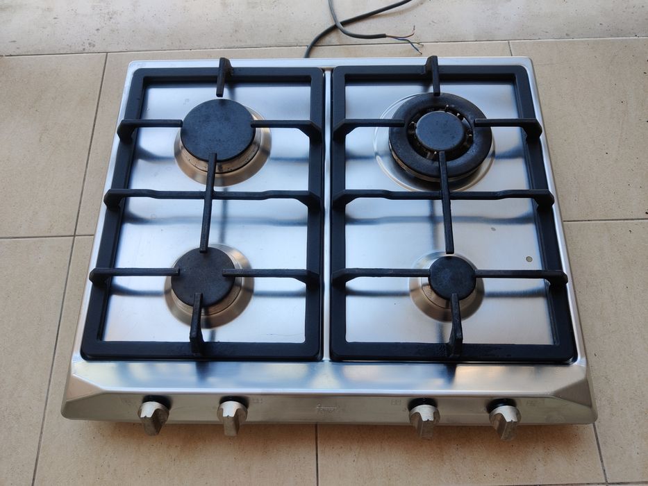 Placa de Gás Teka 60 cm | 4 Queimadores | Inox | Grelhas em Ferro Fundido | Excelente Estado