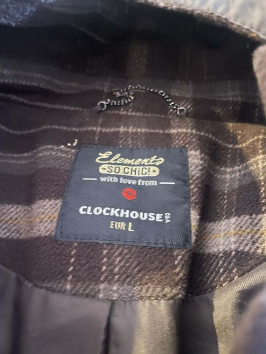 Płaszcz w modnym kolorze clockhouse rozmiar L.