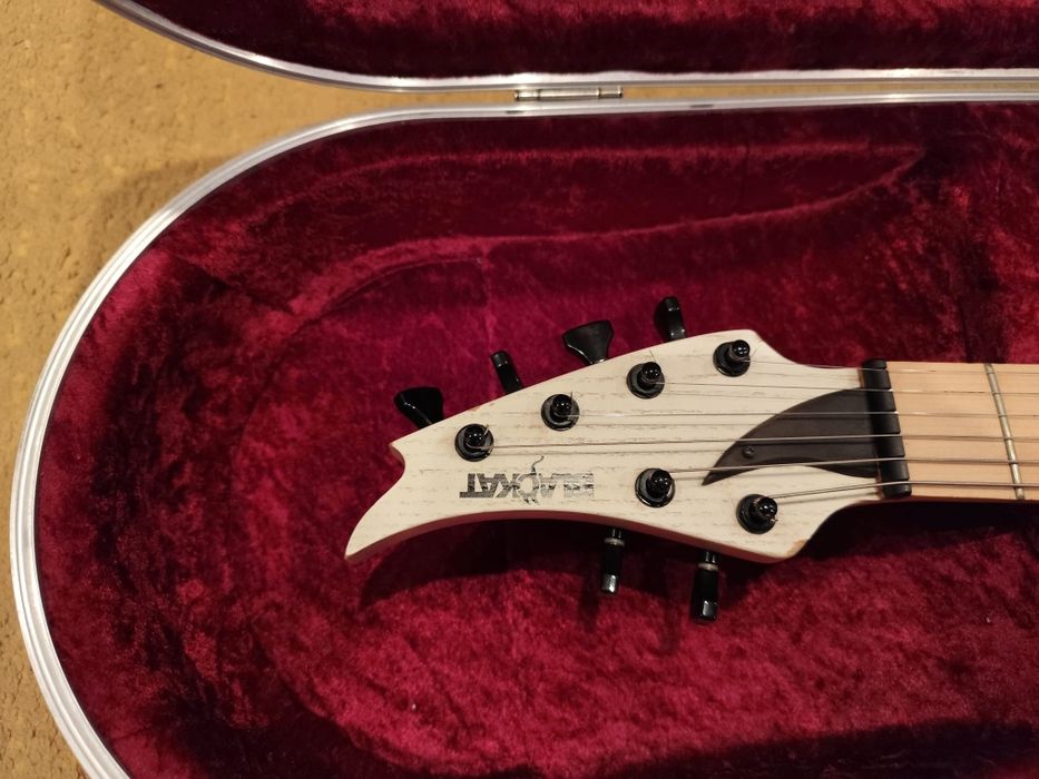 Guitarra elétrica Blakcat Feral 6
