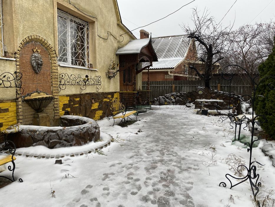 Продается 2 этажный дом. Славянск. Можно по сертификату.