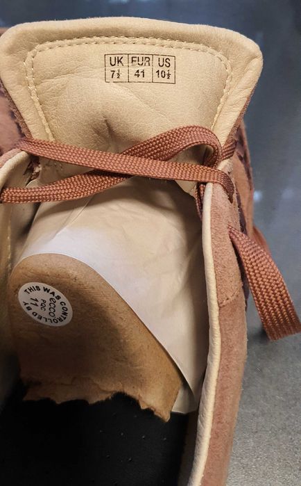 Оригінальні кросівки GEOX.яскраві