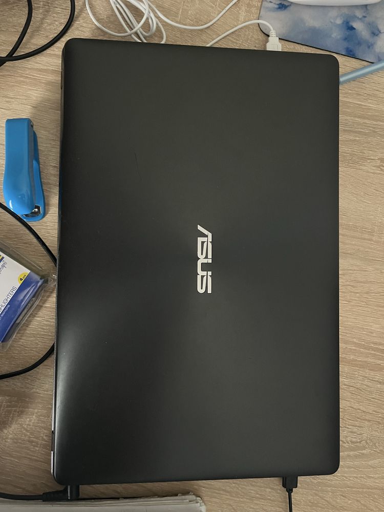Ноутбук ASUS X550C з сенсорним екраном: 5 800 грн. - Ноутбуки Лубни на Olx