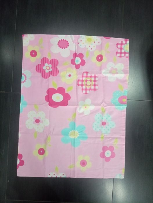 Cortina+capa edredão+almofada menina