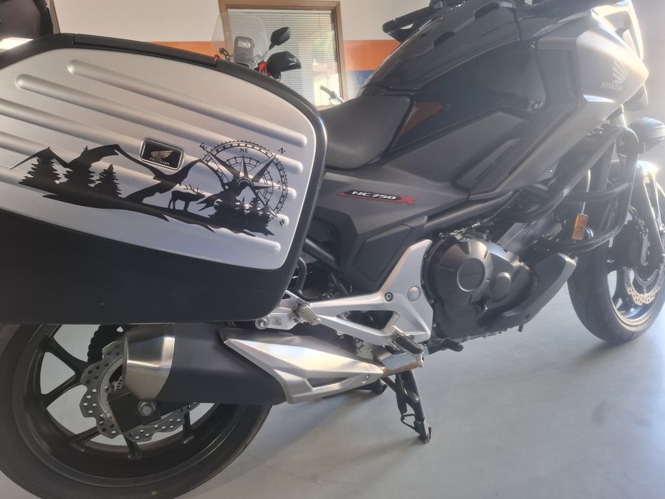 Honda Nc 750X muito  equipada