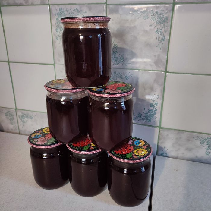 Соус з червоної смородини