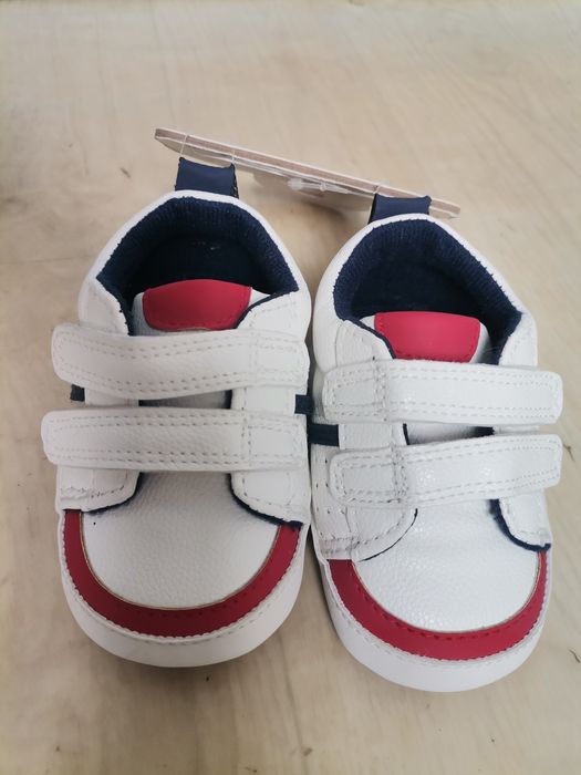 Кроссовки primark 12-18m