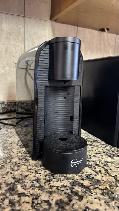 Duas máquinas de café para despachar