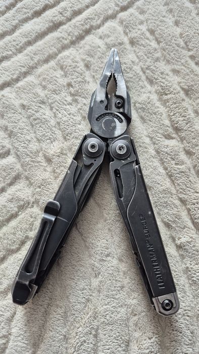 Multitool Leatherman Surge