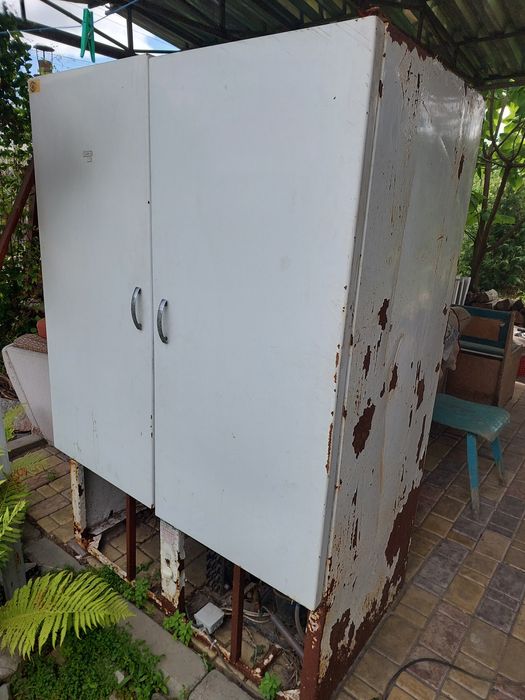 Продам холодильник промышленный