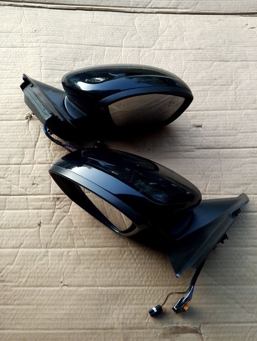 Peugeot 208 lusterka 14 pin prawe