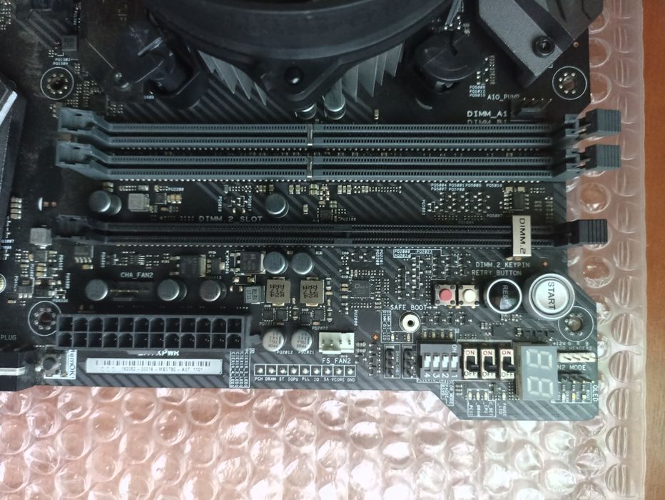 Asus rog maximus ix z270 apex + i3 6100