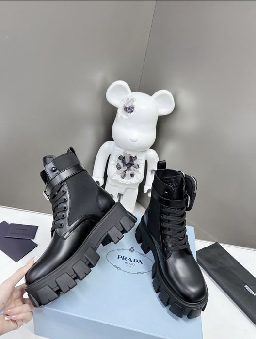 Ботинки prada трендова модель