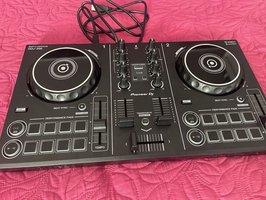 Kontroler Pioneer DDJ-200